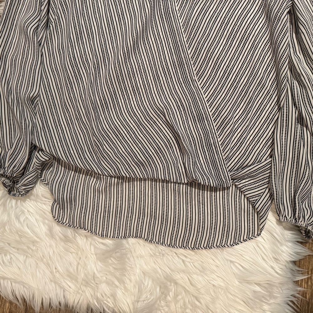 Max Studio Women Large Black White Striped Wrap Surplice Blouse - Picture 3 of 6